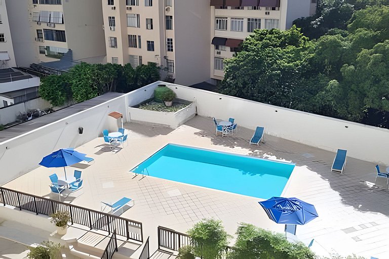 Flat com Piscina, Sauna e Estacionamento