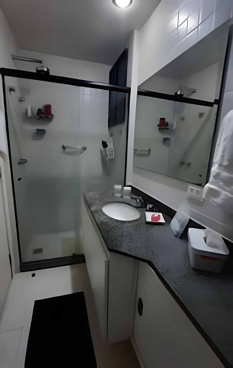 Seu apartamento em Copacabana espera por você! Rj