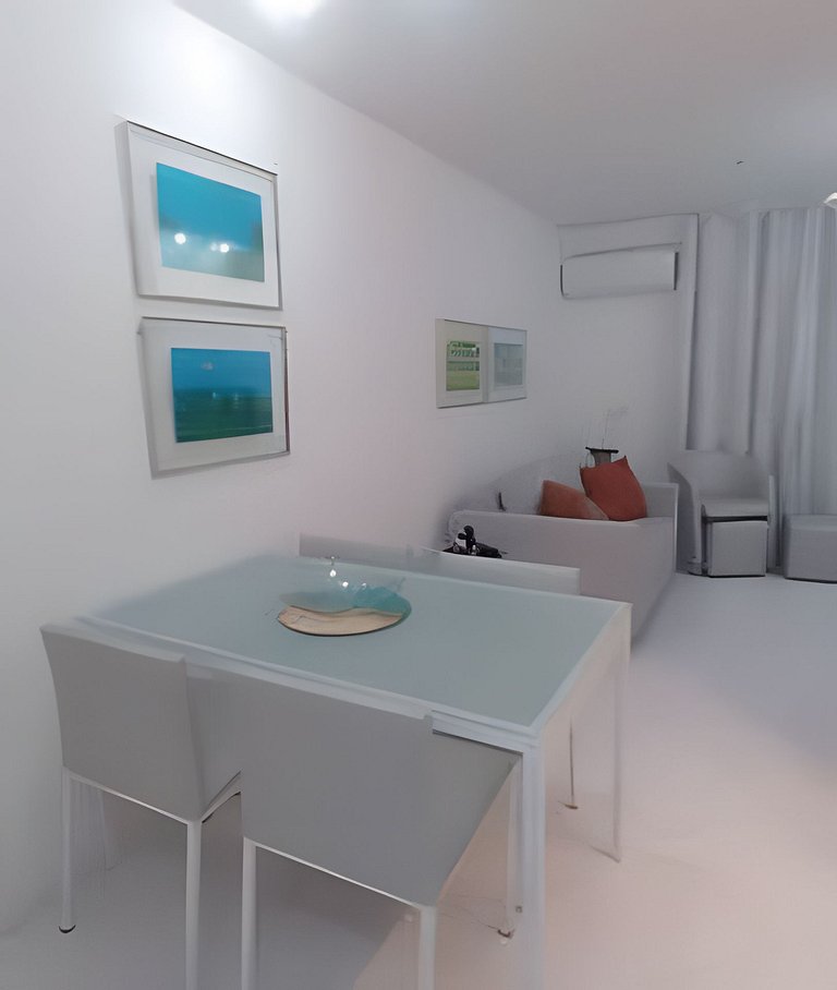 Seu apartamento em Copacabana espera por você! Rj