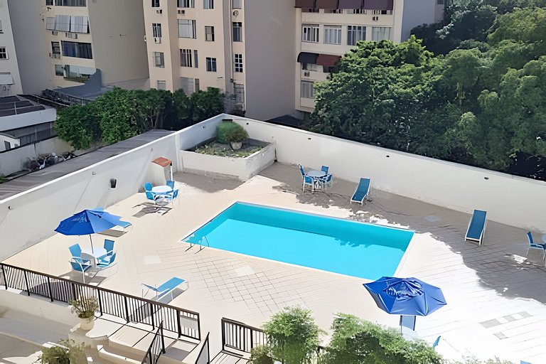 Seu apartamento em Copacabana espera por você! Rj