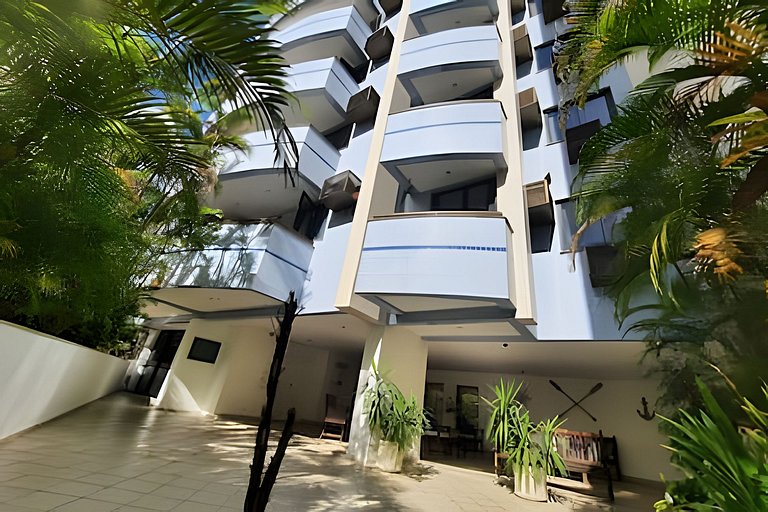 Seu apartamento em Copacabana espera por você! Rj