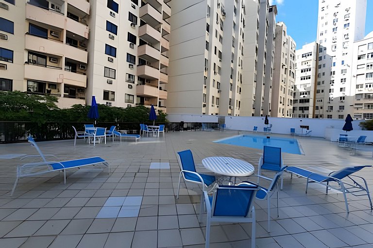 Seu apartamento em Copacabana espera por você! Rj