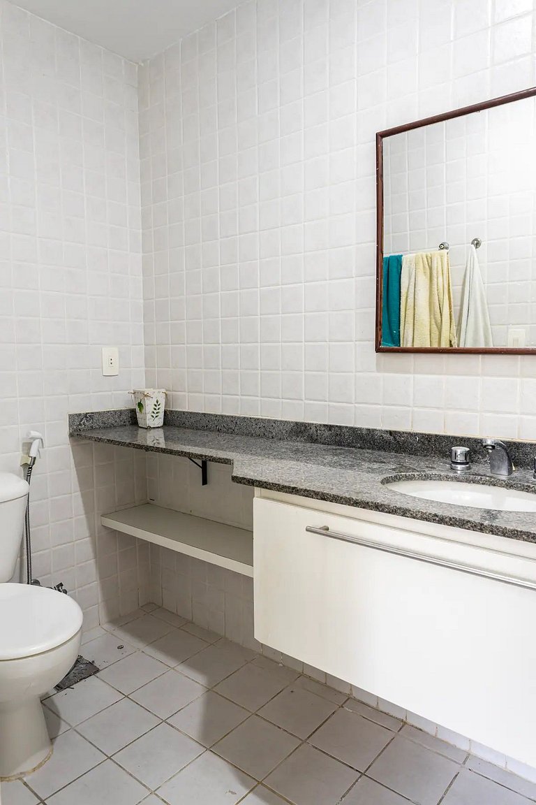 Flat próximo à estação de metrô de Copacabana