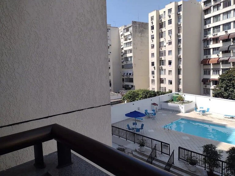 Flat próximo à estação de metrô de Copacabana