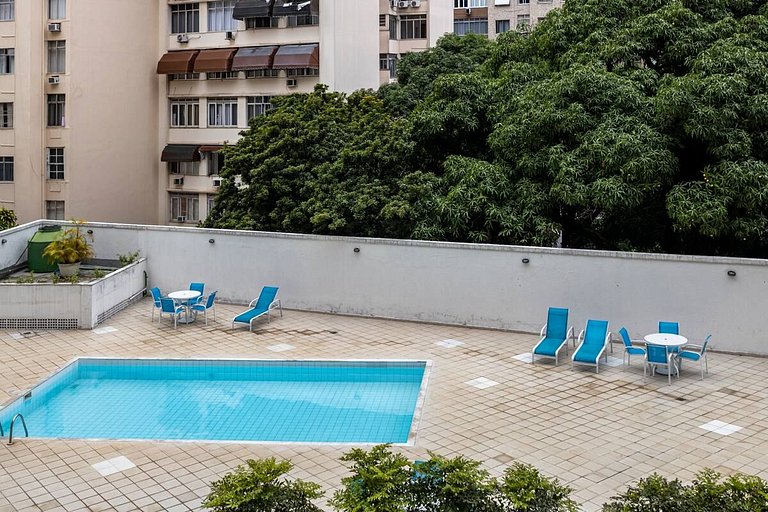 Flat próximo à estação de metrô de Copacabana