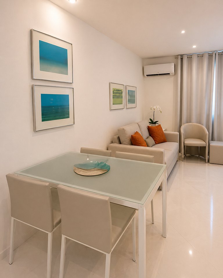 Seu apartamento em Copacabana espera por você! Rj