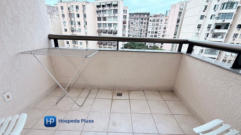 Excelente flat em Copacabana com vaga de garagem