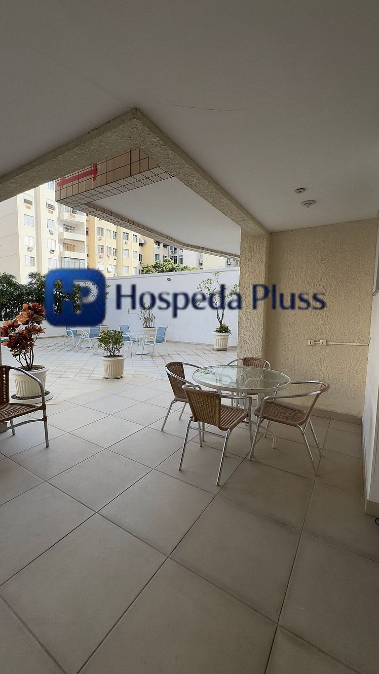 Seu apartamento em Copacabana espera por você! Rj