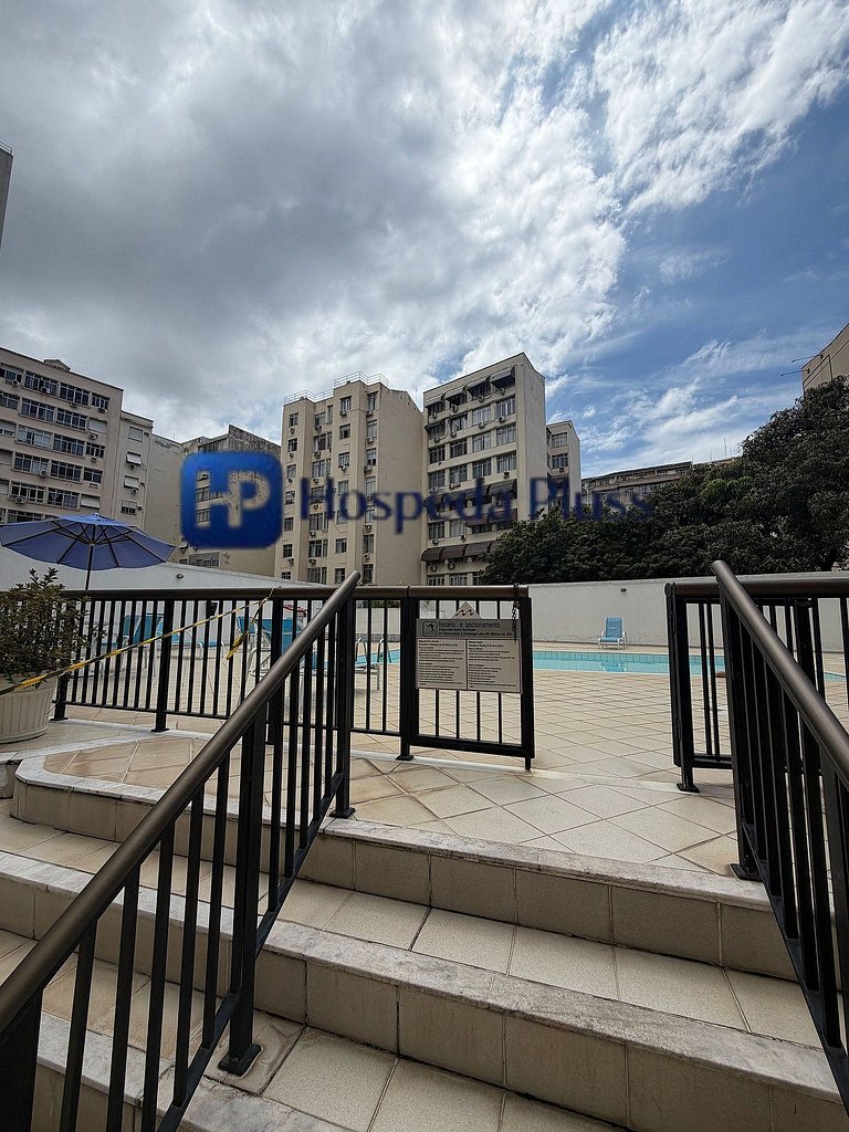 Seu apartamento em Copacabana espera por você! Rj